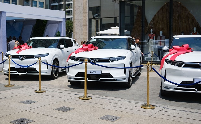VinFast đã bàn giao 915 chiếc ô tô điện trong tháng 3/2023缩略图
