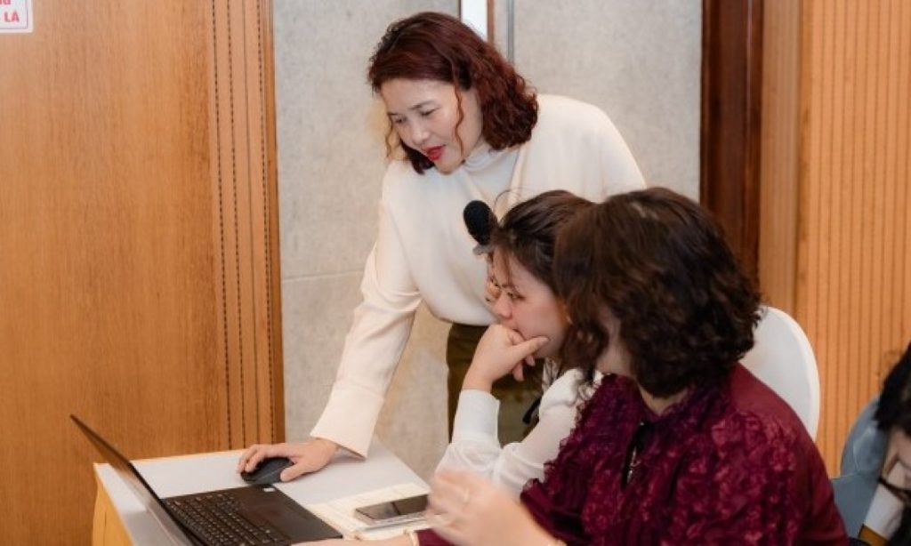 Khởi động khóa học miễn phí về ứng dụng AI cho giáo viên缩略图 Khởi động khóa học miễn phí về ứng dụng AI cho giáo viên