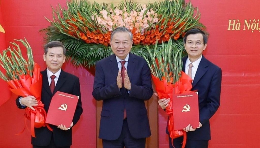 Bổ nhiệm Trưởng ban Nội chính Trung ương và Giám đốc Học viện Chính trị quốc gia Hồ Chí Minh缩略图 Bổ nhiệm Trưởng ban Nội chính Trung ương và Giám đốc Học viện Chính trị quốc gia Hồ Chí Minh