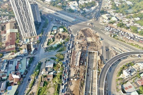 Hầm chui cửa ngõ phía đông TP HCM thông xe cuối tháng 1