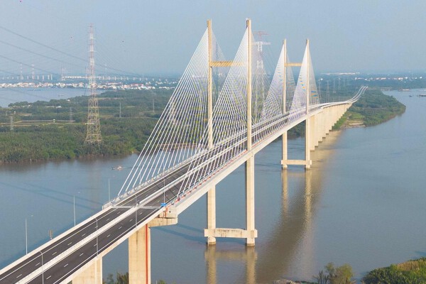 Hình ảnh cầu dây văng cao nhất Việt Nam vừa khánh thành