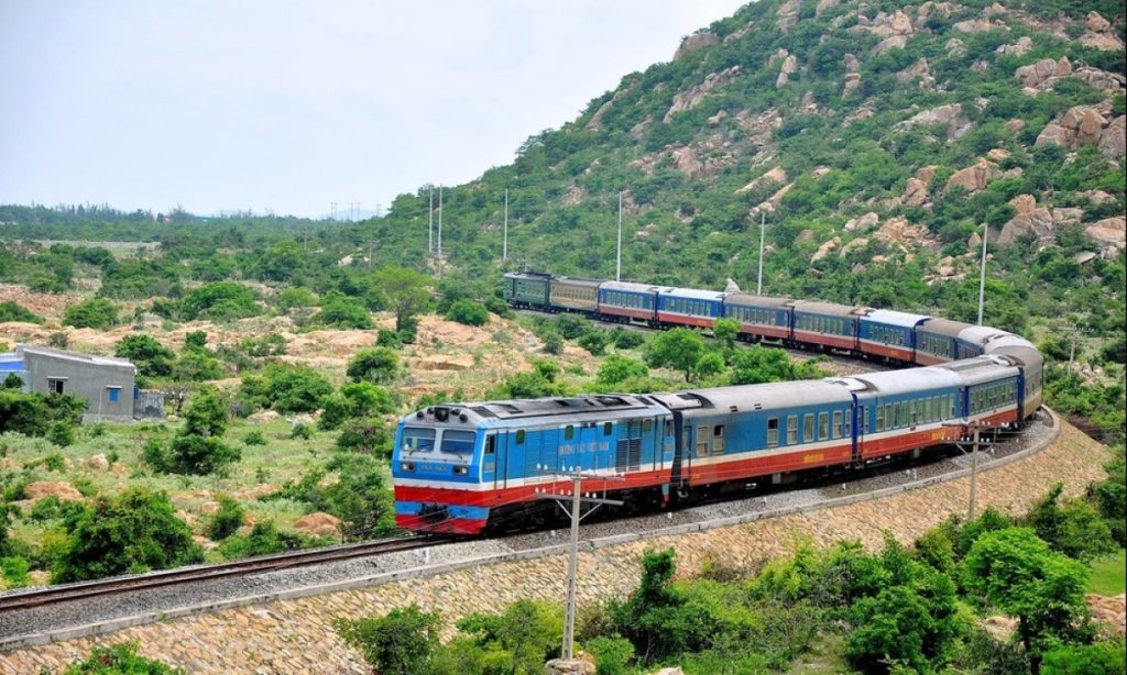 Điều kiện kinh doanh kết cấu hạ tầng đường sắt, kinh doanh vận tải đường sắt