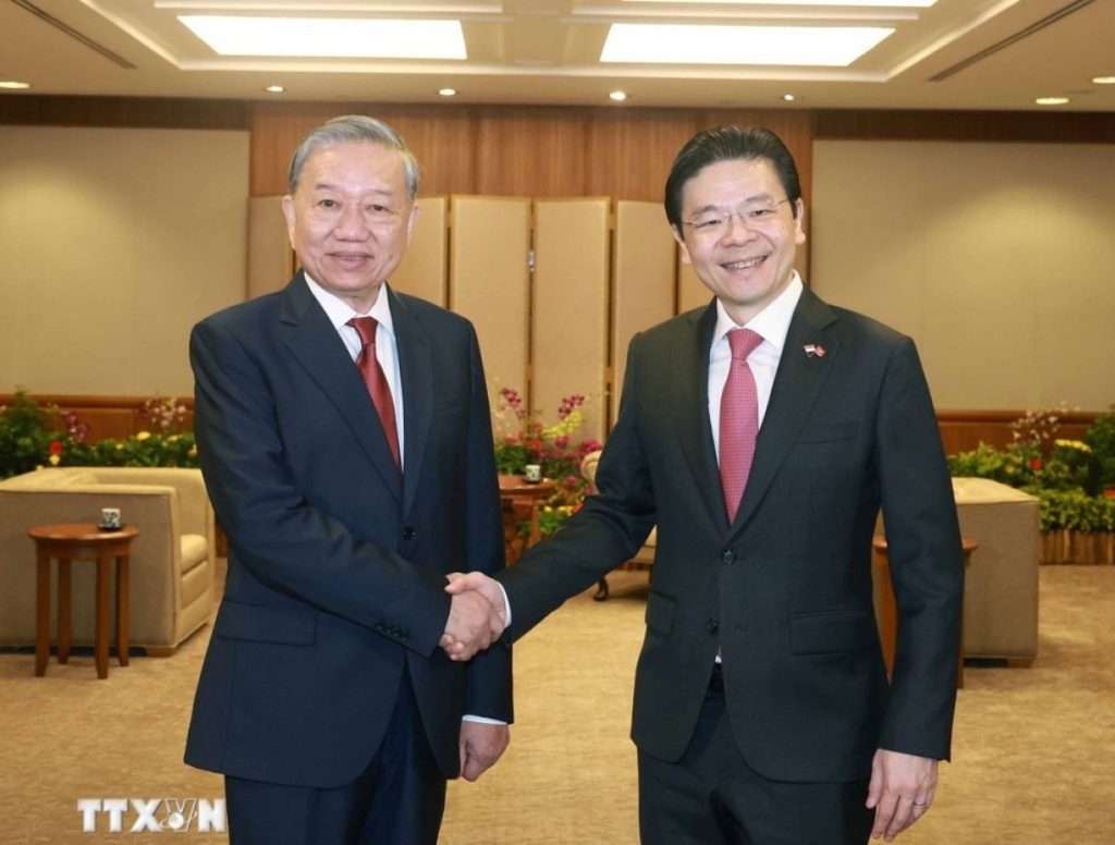 Tổng Bí thư Tô Lâm điện đàm với Thủ tướng Singapore缩略图 Tổng Bí thư Tô Lâm điện đàm với Thủ tướng Singapore