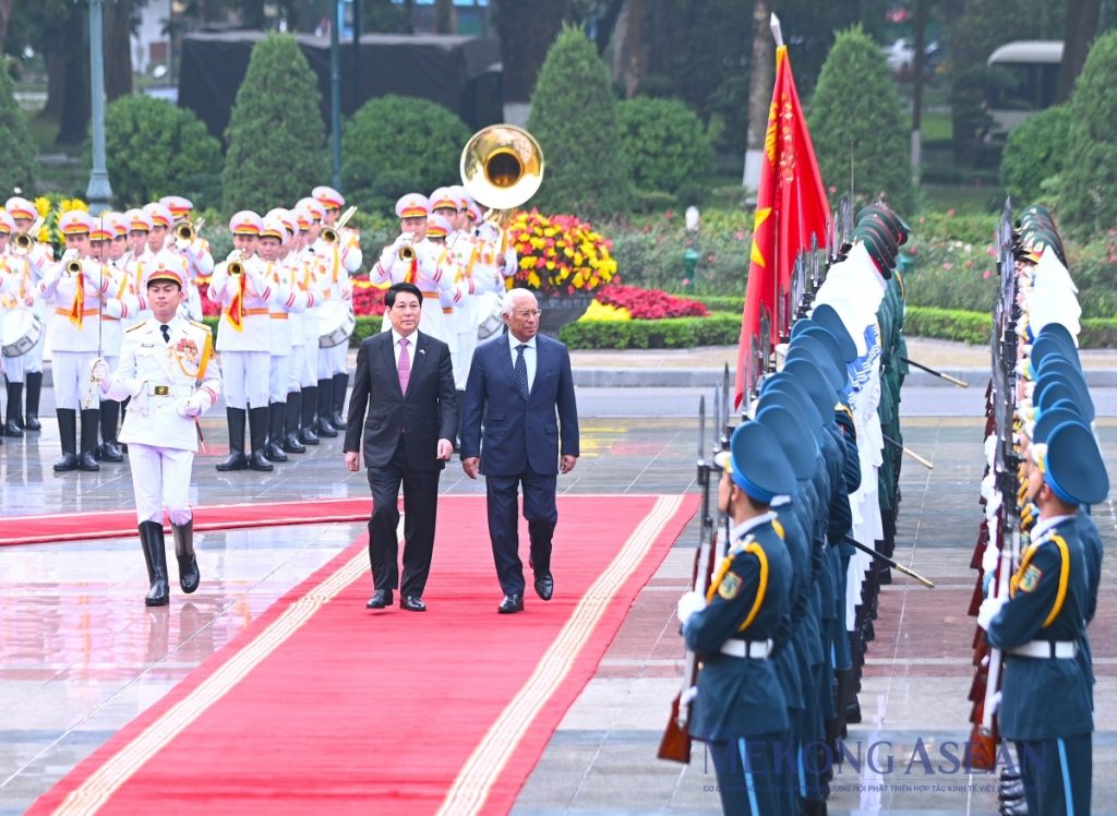 Chủ tịch nước Lương Cường chủ trì lễ đón Chủ tịch Hội đồng châu Âu缩略图 Chủ tịch nước Lương Cường chủ trì lễ đón Chủ tịch Hội đồng châu Âu