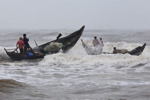 Cảnh báo thời tiết nguy hiểm ngày 13/1 Khánh Hòa đối mặt gió mạnh, sóng lớn trên biển