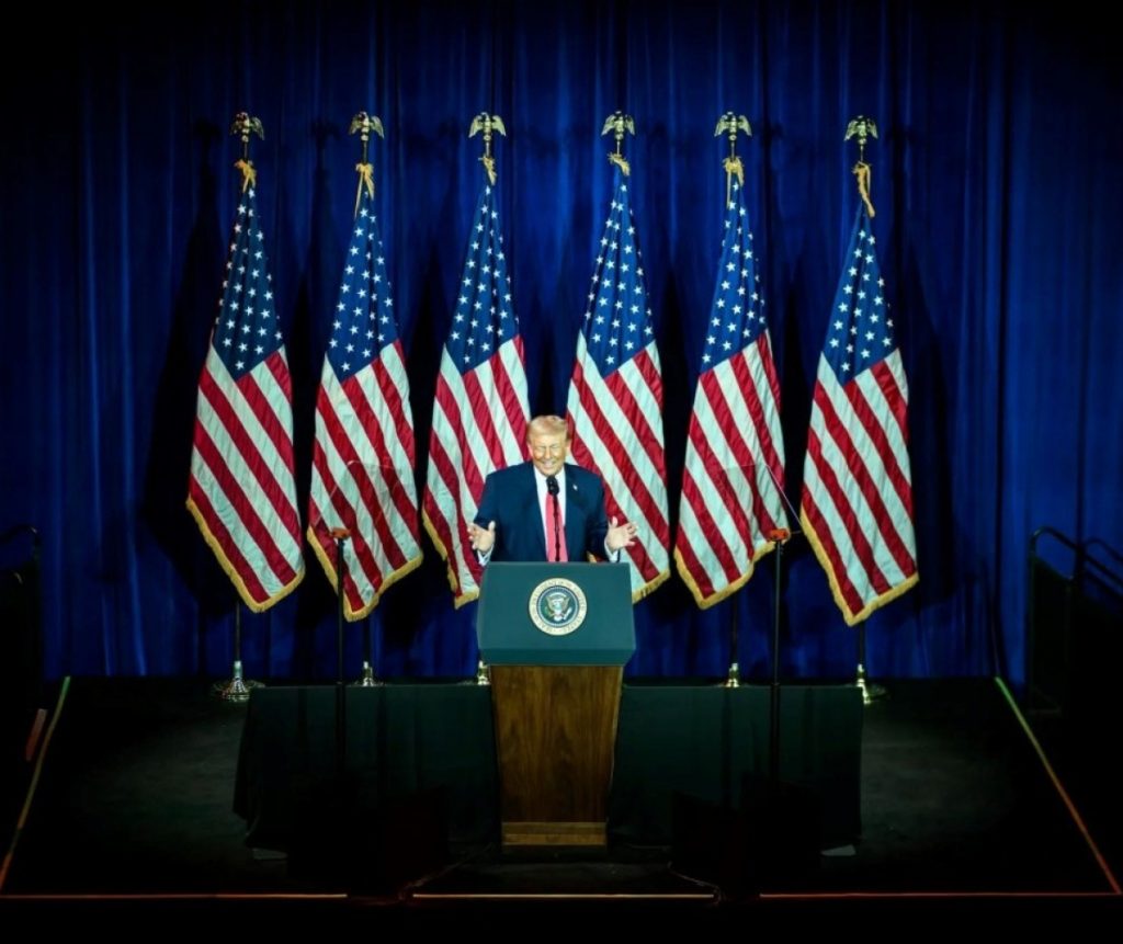 Mỹ áp thuế 25% với các đối tác thương mại của Iran