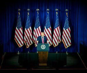 Mỹ áp thuế 25% với các đối tác thương mại của Iran