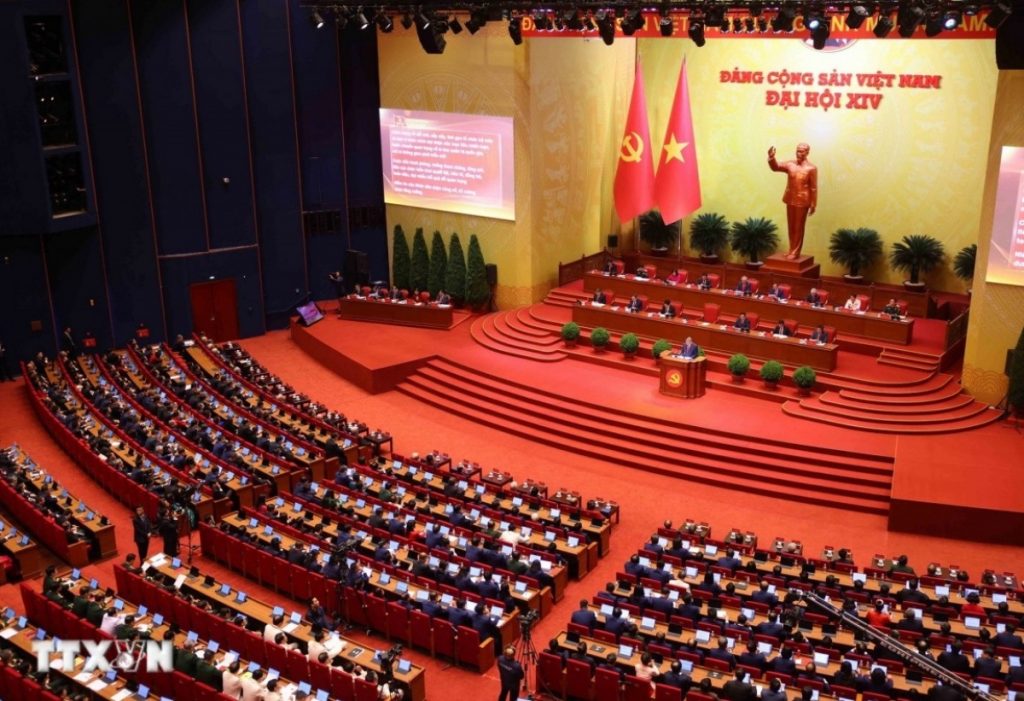 Công tác chính trị, tư tưởng phải 'đi trước mở đường, dẫn dắt và đóng vai trò chủ công'