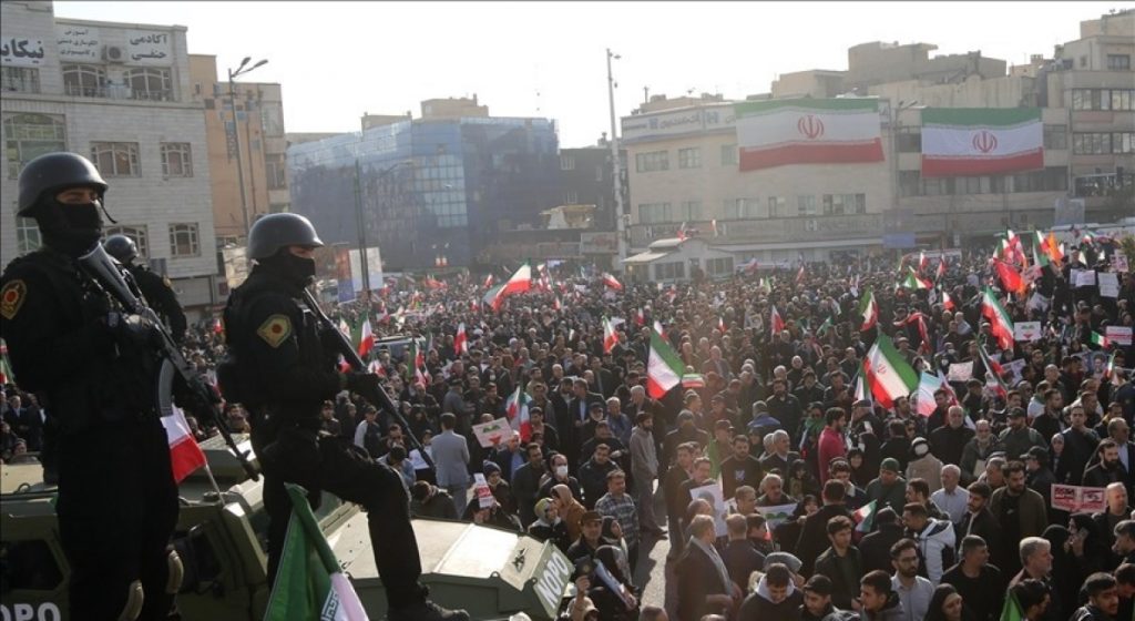 Mỹ kêu gọi công dân nước mình rời Iran 'ngay lập tức'