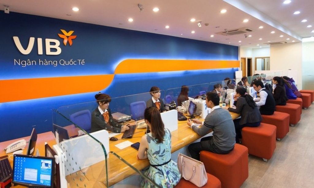 Lãi suất tiết kiệm tiếp tục nhích lên, có ngân hàng vượt 7%/năm