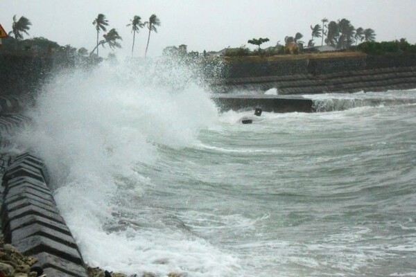Cảnh báo thời tiết nguy hiểm ngày 13/1 Khánh Hòa biển động mạnh, Đà Nẵng cần lưu ý thủy triều