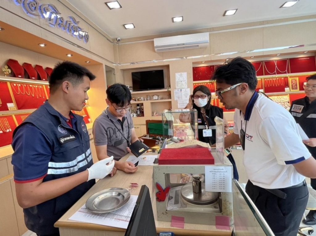 Thái Lan tăng cường kiểm tra cân điện tử tại các tiệm vàng缩略图 Thái Lan tăng cường kiểm tra cân điện tử tại các tiệm vàng