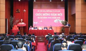 Thủ tướng gặp mặt trí thức, nghệ sỹ, nhà báo, vận động viên tiêu biểu nhân dịp năm mới