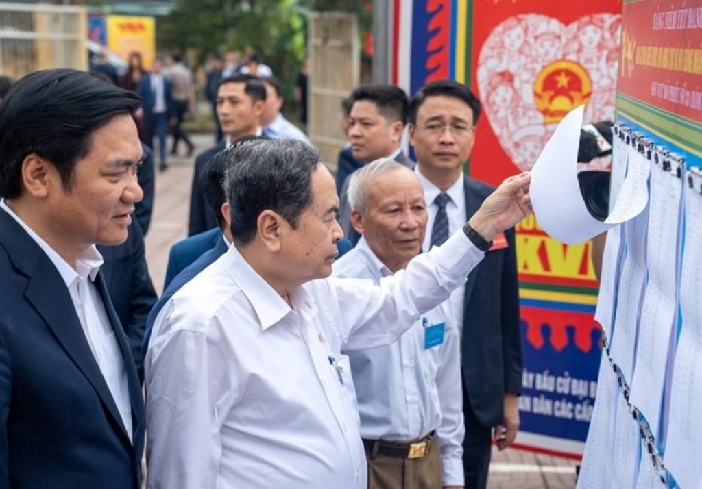 Chủ tịch Quốc hội kiểm tra công tác chuẩn bị bầu cử tại Nghệ An