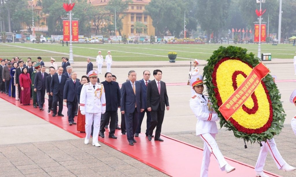 Lãnh đạo Đảng, Nhà nước vào Lăng viếng Bác nhân dịp Tết Nguyên đán