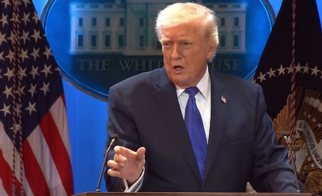 Tổng thống Trump nói gì sau khi thuế đối ứng bị bác缩略图 Tổng thống Trump nói gì sau khi thuế đối ứng bị bác